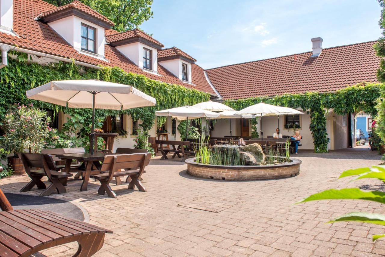 Kalladorf Weingut Burger酒店 外观 照片